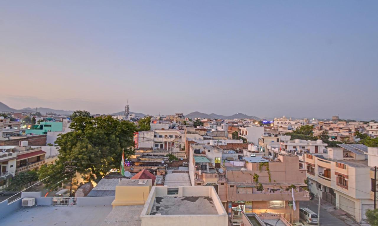 Treebo Paras Raj Near City Palace Udajpur Exteriér fotografie